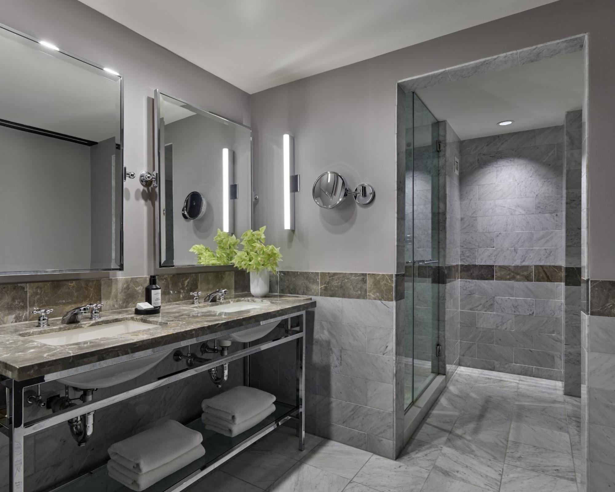 Penthouse Suite